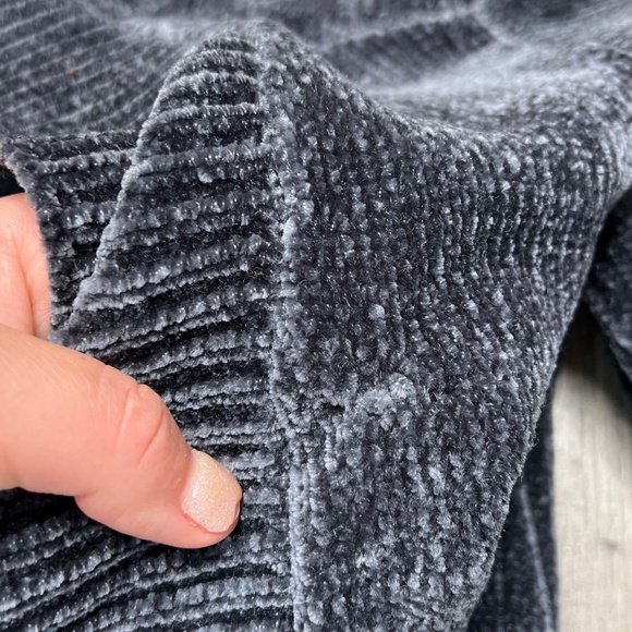 Natori Tranquility Chenille Short Robe in Gray - Picture 8 of 9